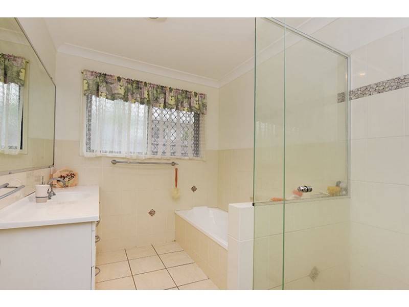 9 The Parkway, Aroona QLD 4551