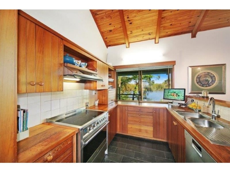 13 Maximillian Rd, Noosa North Shore QLD 4565