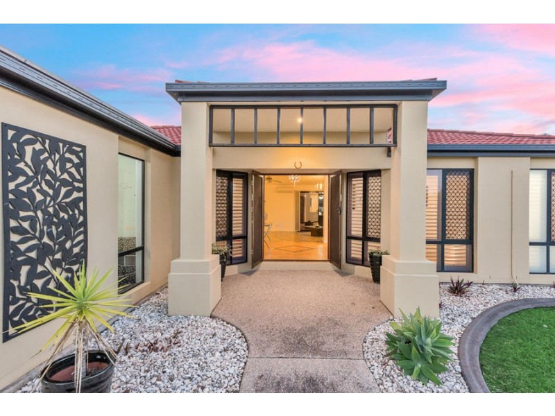 11 Anglia Place, Little Mountain QLD 4551