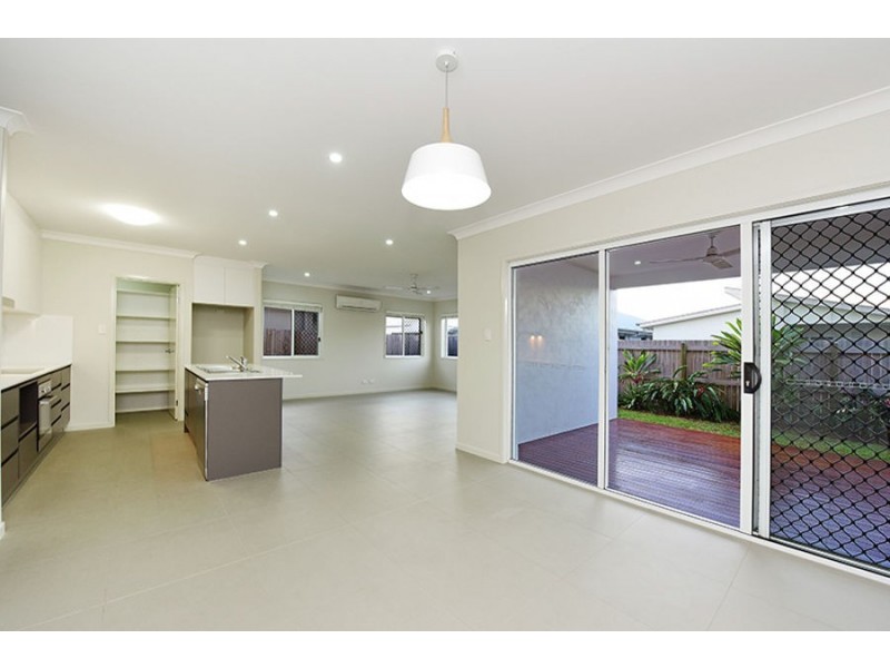 19 Bluff Street, Birtinya QLD 4575