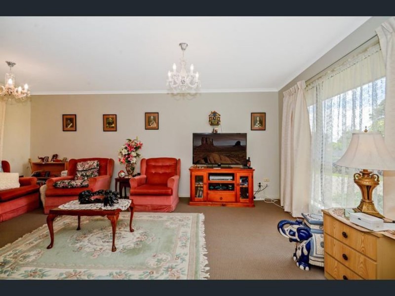 8 Moriac St, Currimundi QLD 4551