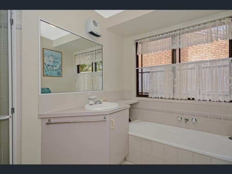 8 Moriac St, Currimundi QLD 4551