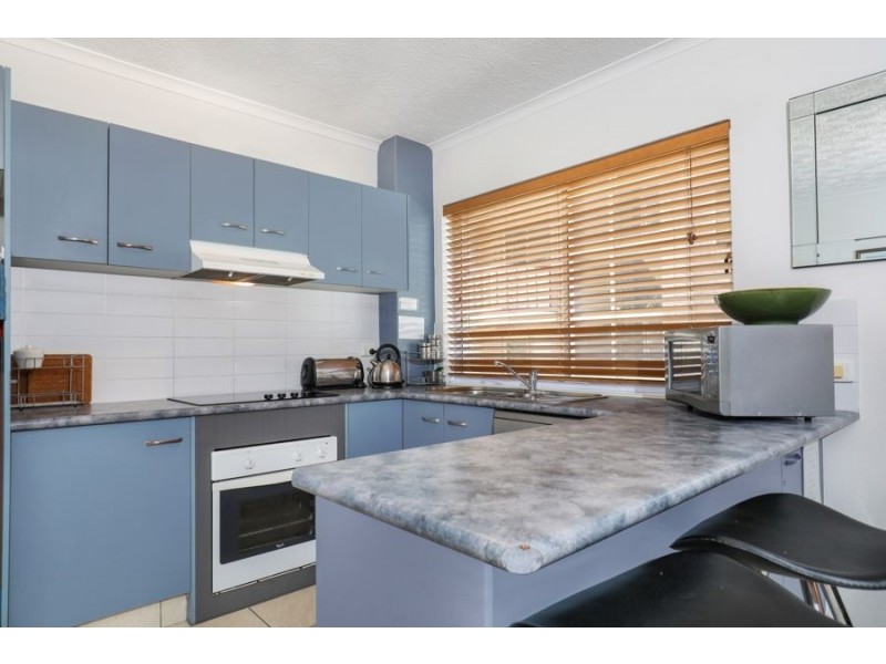 1/19 Mahia Terrace, Kings Beach QLD 4551