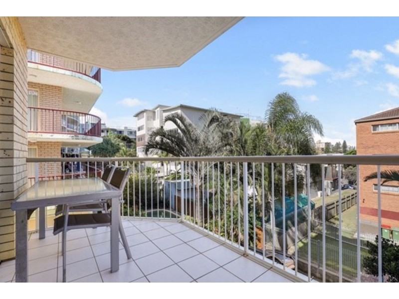 1/19 Mahia Terrace, Kings Beach QLD 4551