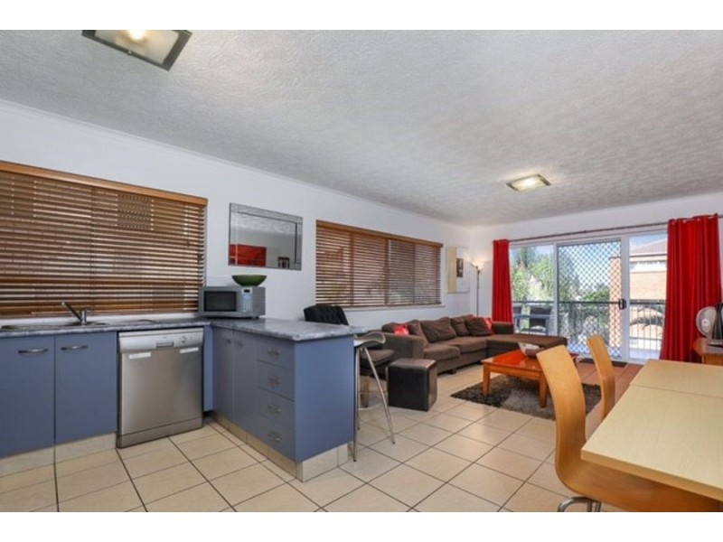 1/19 Mahia Terrace, Kings Beach QLD 4551