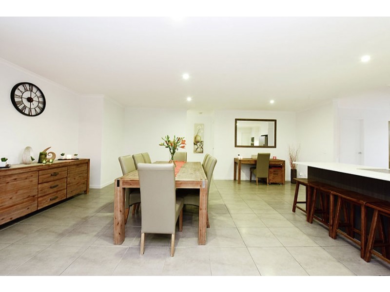 8 Osage Street, Caloundra West QLD 4551