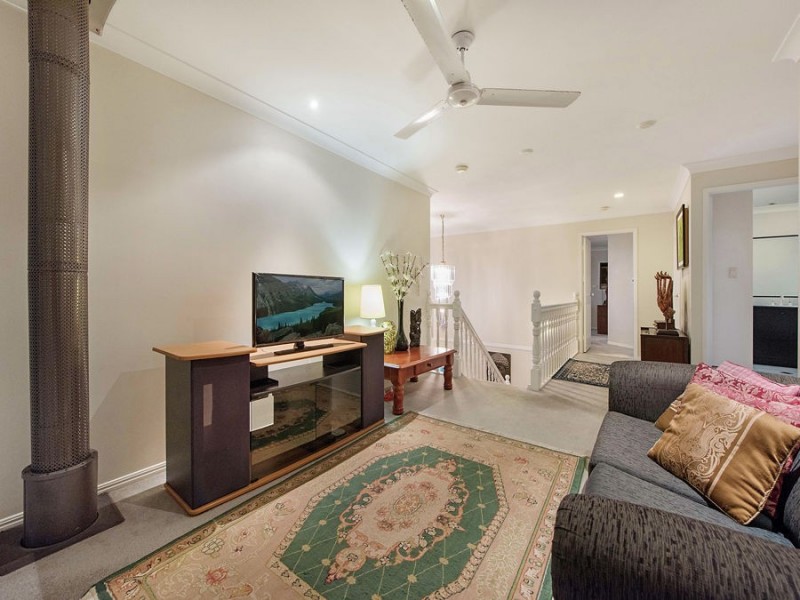 15 Pinewood Street, Little Mountain QLD 4551