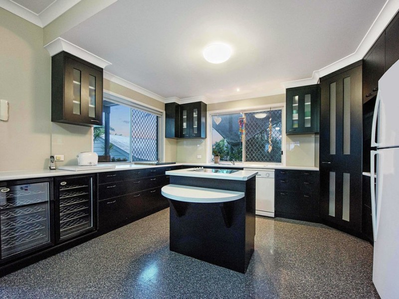 15 Pinewood Street, Little Mountain QLD 4551