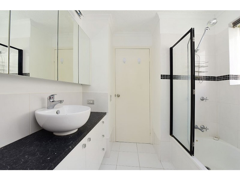 5 49 Verney St, Kings Beach QLD 4551