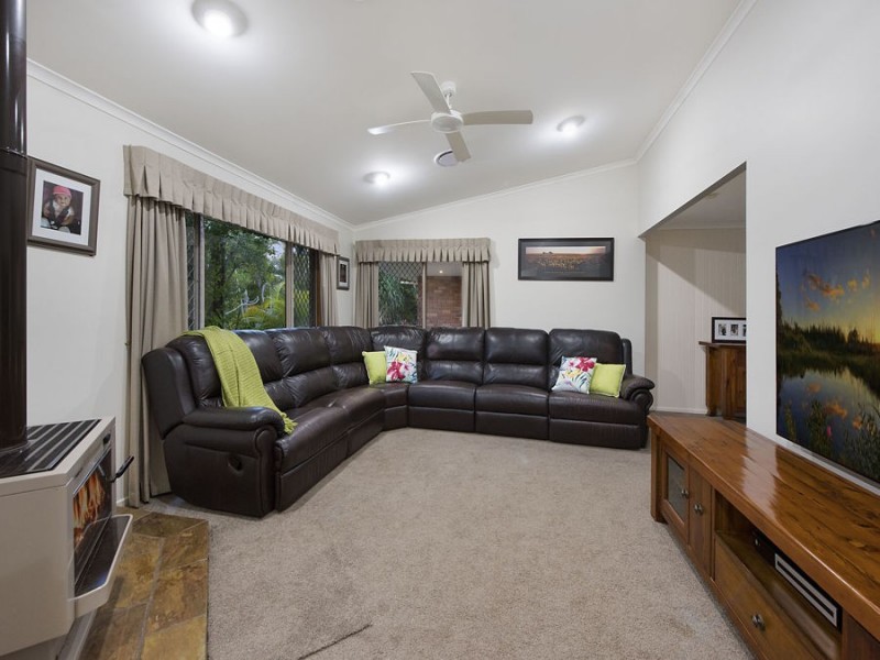 14 Ironbark Road, Little Mountain QLD 4551