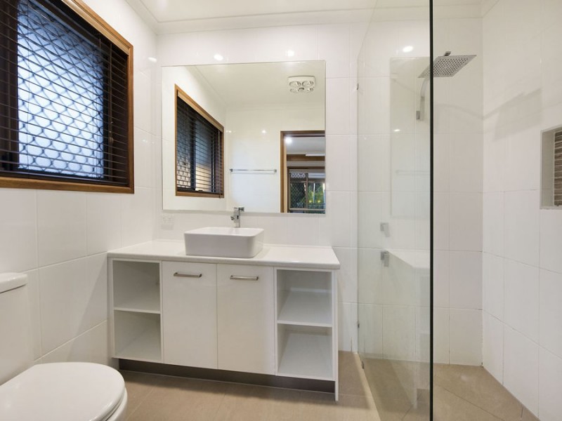 14 Ironbark Road, Little Mountain QLD 4551