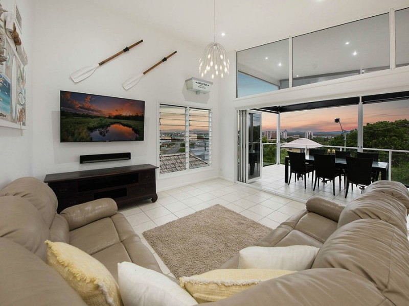 11 Bombala Terrace, Caloundra QLD 4551