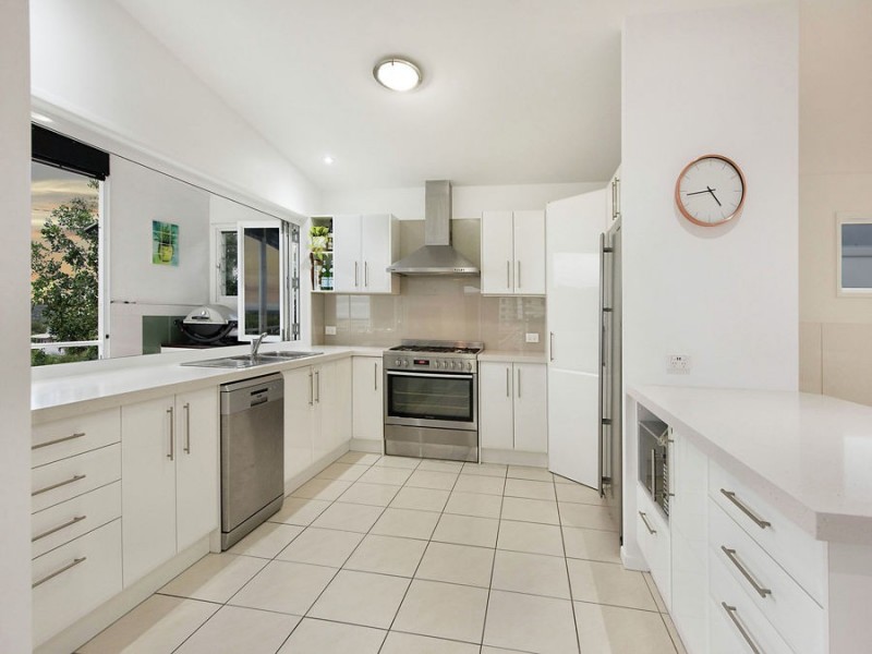 11 Bombala Terrace, Caloundra QLD 4551
