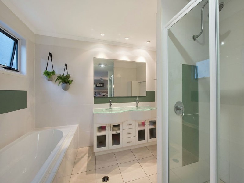 11 Bombala Terrace, Caloundra QLD 4551