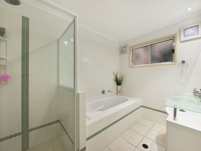 11 Bombala Terrace, Caloundra QLD 4551