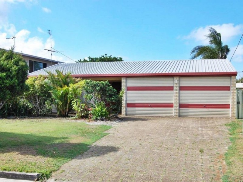 1 Kevdon Street, Golden Beach QLD 4551