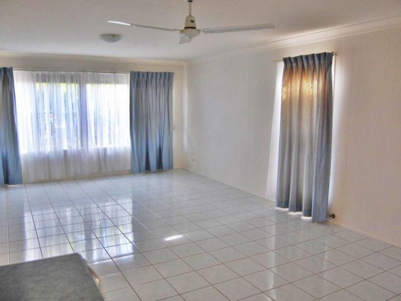 1 Kevdon Street, Golden Beach QLD 4551