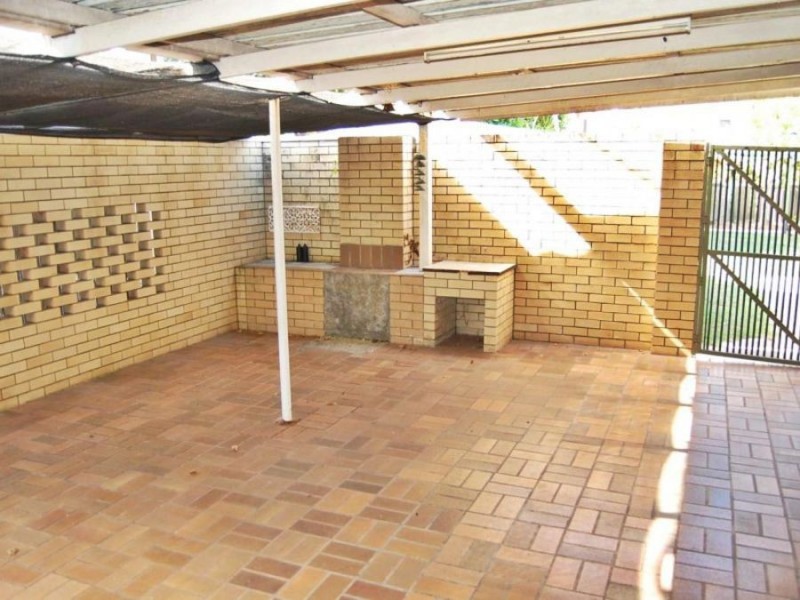 1 Kevdon Street, Golden Beach QLD 4551
