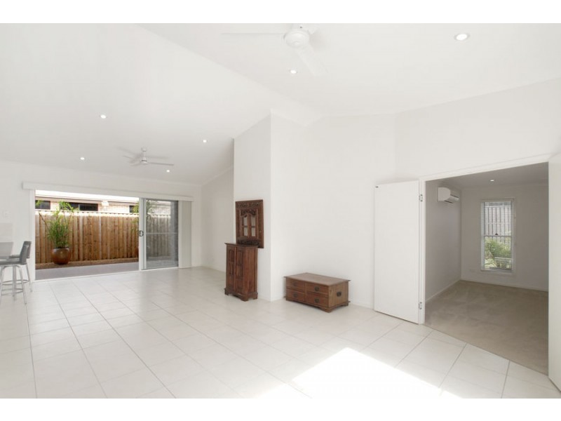 25 Elvena Circuit, Little Mountain QLD 4551