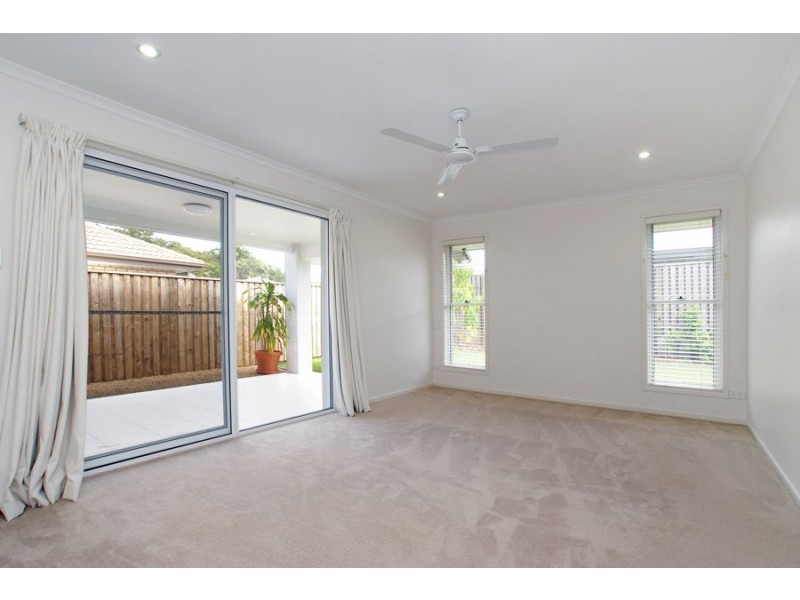 25 Elvena Circuit, Little Mountain QLD 4551