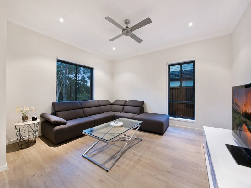 6 Park Hollow Mews, Little Mountain QLD 4551