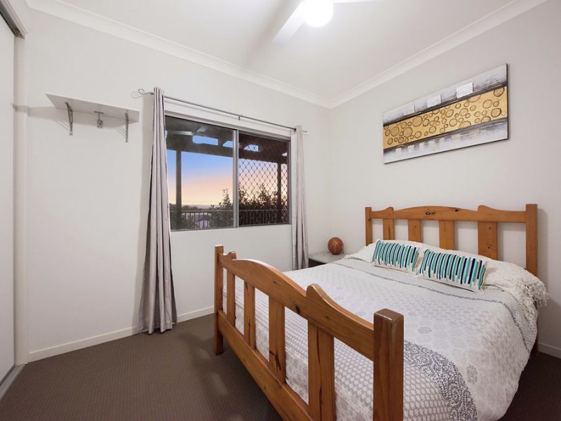 17 Hinterland Drive, Little Mountain QLD 4551