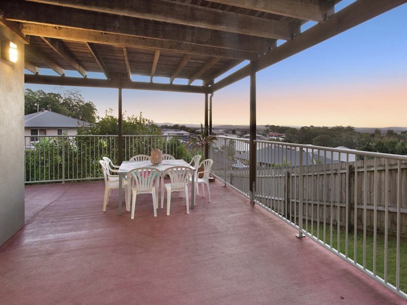 17 Hinterland Drive, Little Mountain QLD 4551