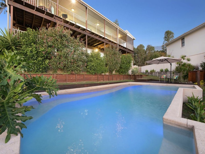 17 Hinterland Drive, Little Mountain QLD 4551