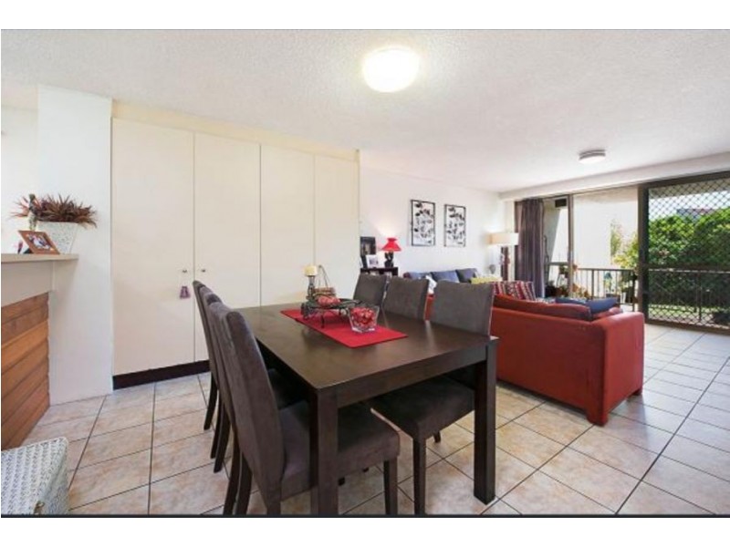 2/43 Albert Street, Kings Beach QLD 4551