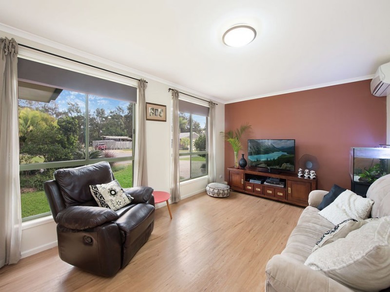 4 Sanctuary Place, Little Mountain QLD 4551