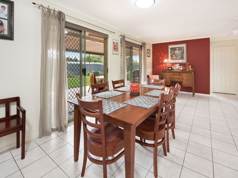 4 Sanctuary Place, Little Mountain QLD 4551