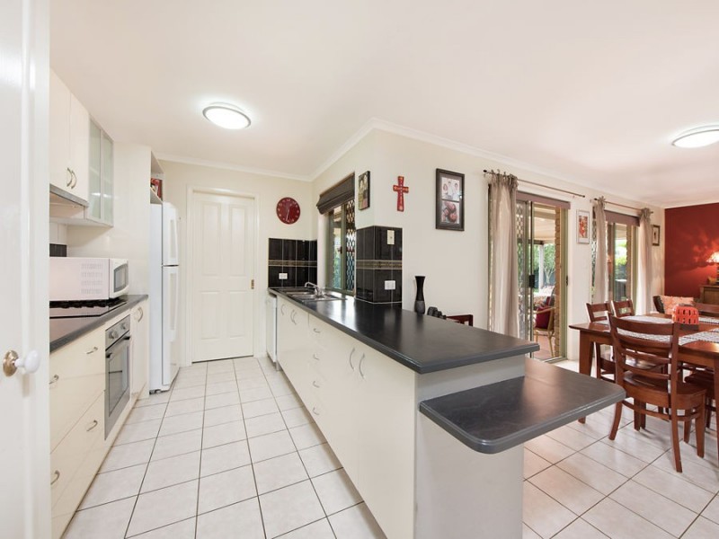 4 Sanctuary Place, Little Mountain QLD 4551
