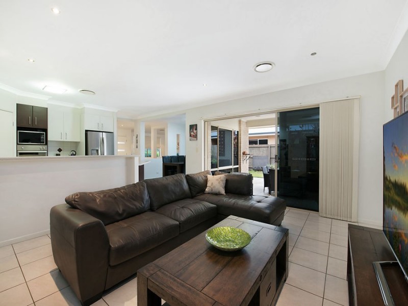 10 Wildflower Way, Little Mountain QLD 4551