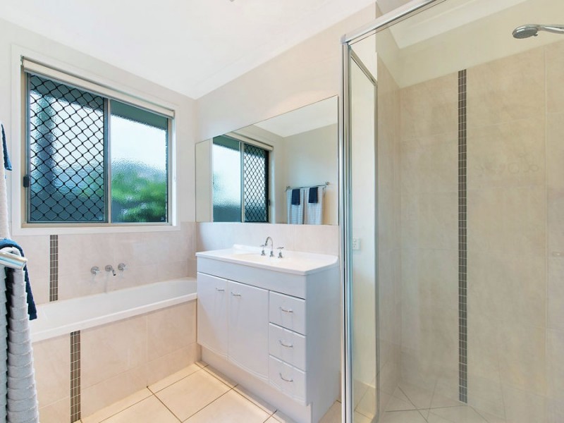 10 Wildflower Way, Little Mountain QLD 4551