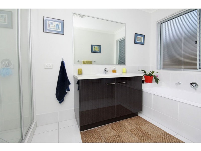 89 Little Mountain Drive, Little Mountain QLD 4551