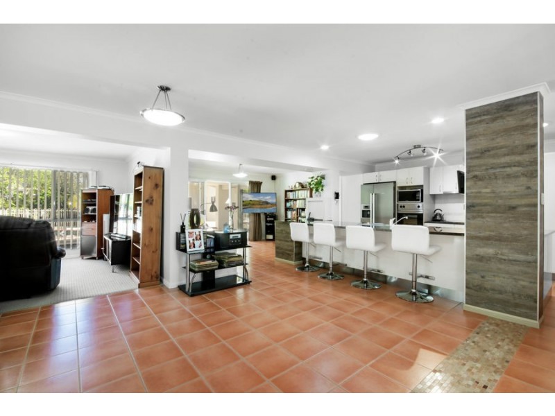 61 Koala Court, Little Mountain QLD 4551