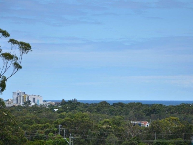 5 Sea Breeze Place, 82 Caloundra Road, Little Mountain QLD 4551