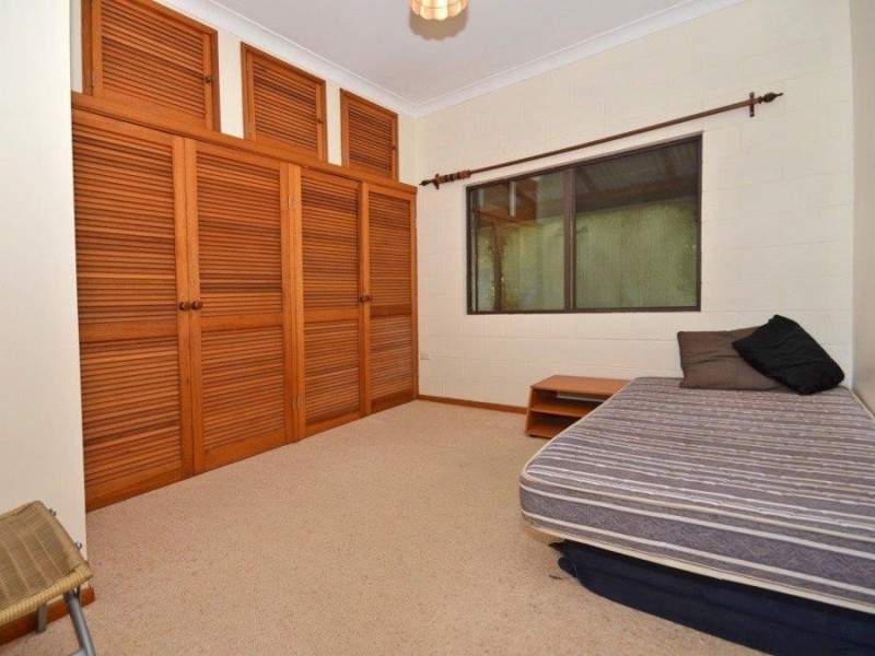 5 Sea Breeze Place, 82 Caloundra Road, Little Mountain QLD 4551