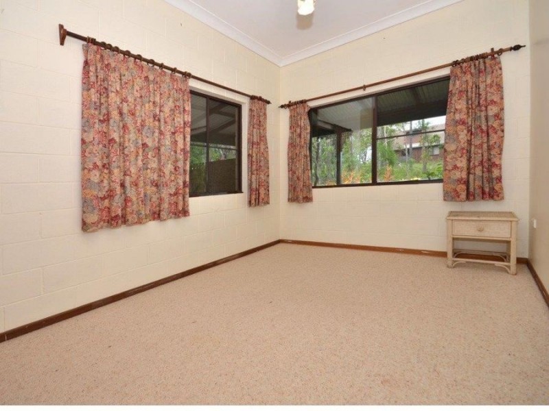 5 Sea Breeze Place, 82 Caloundra Road, Little Mountain QLD 4551
