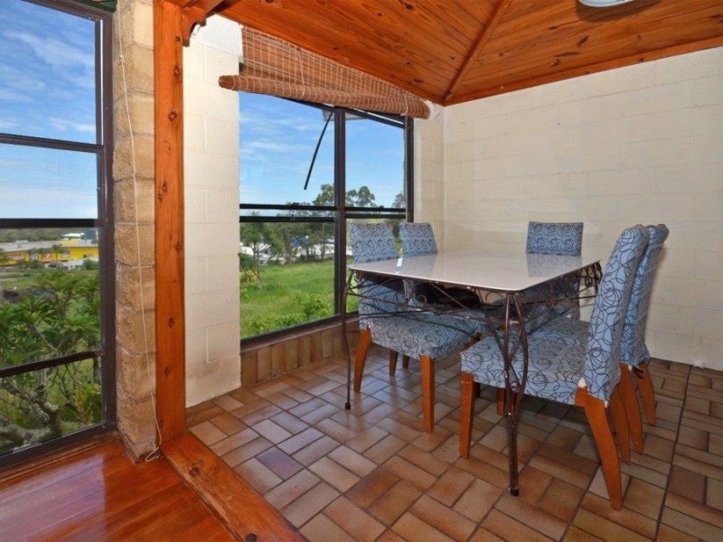 5 Sea Breeze Place, 82 Caloundra Road, Little Mountain QLD 4551