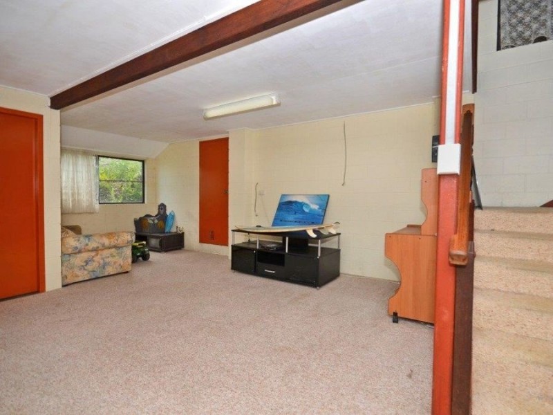 5 Sea Breeze Place, 82 Caloundra Road, Little Mountain QLD 4551