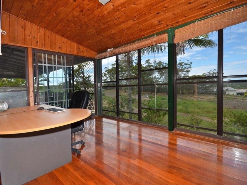 5 Sea Breeze Place, 82 Caloundra Road, Little Mountain QLD 4551