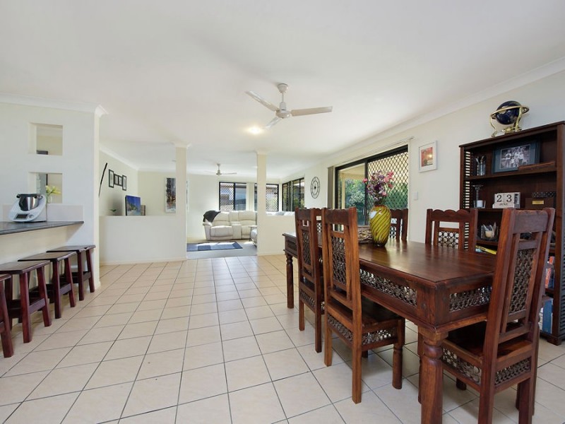 7 Somerset Lane, Little Mountain QLD 4551