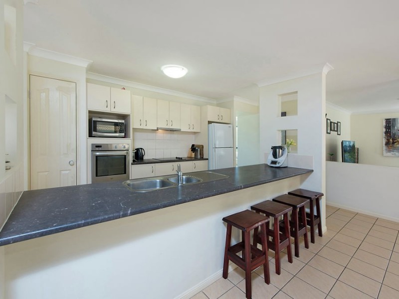 7 Somerset Lane, Little Mountain QLD 4551