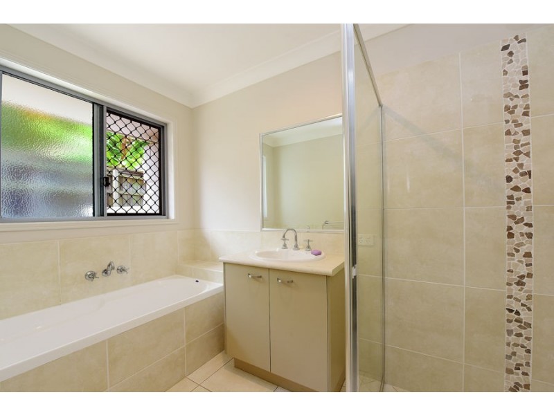 25 Tall Trees Way, Little Mountain QLD 4551