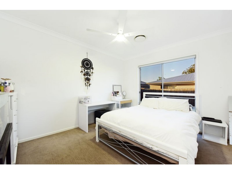7 Leeside Street, Little Mountain QLD 4551