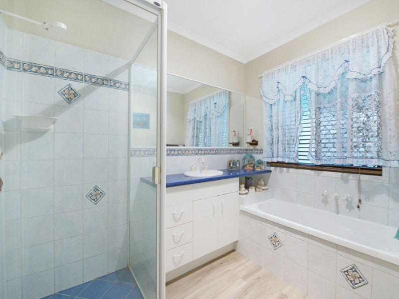 63 Pinelands Drive, Beerwah QLD 4519