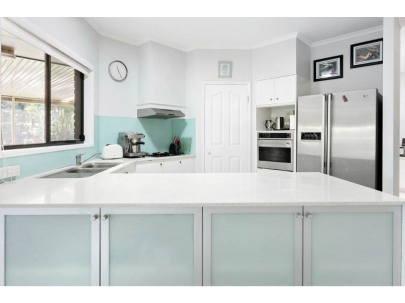 6 Earls Court, Little Mountain QLD 4551