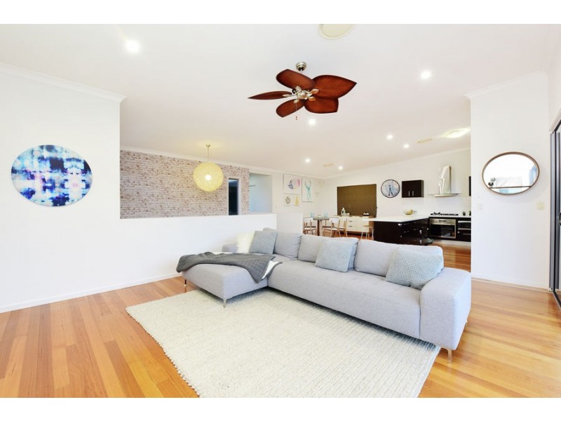 6 The Parkway, Aroona QLD 4551