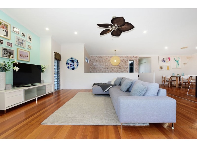 6 The Parkway, Aroona QLD 4551